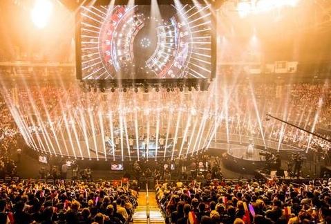 却依旧在比 却依旧在比