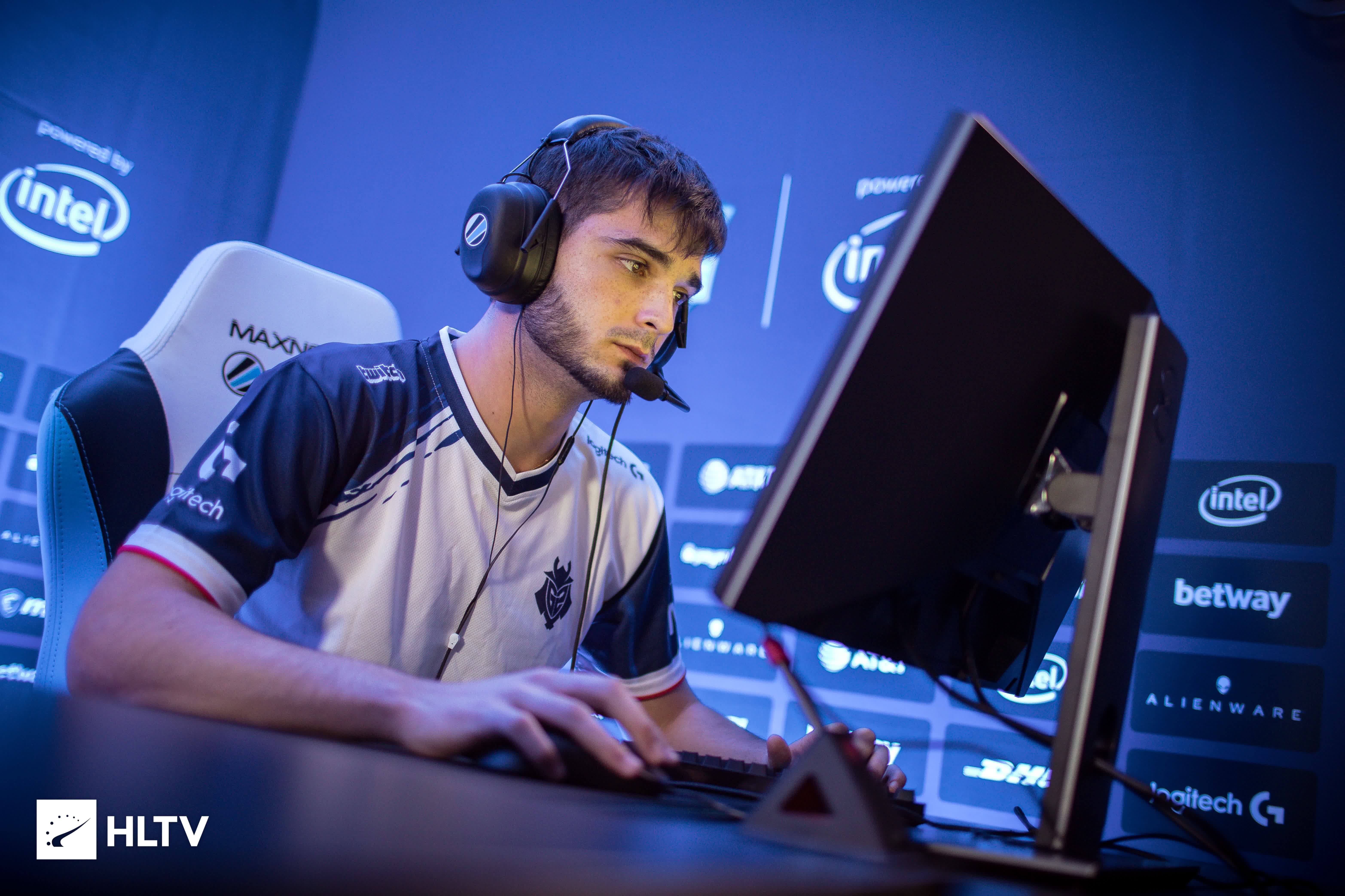 考虑防守与 考虑防守与